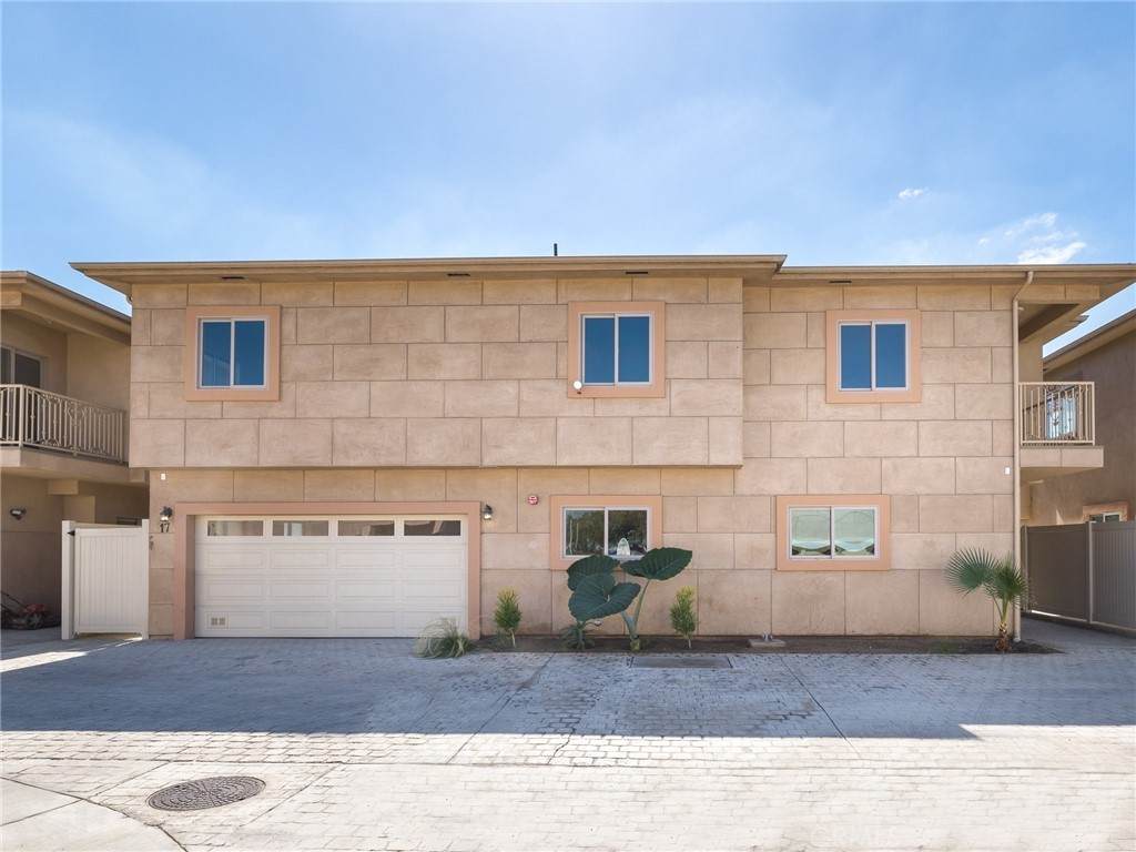 4952 112th Street - Photo 1