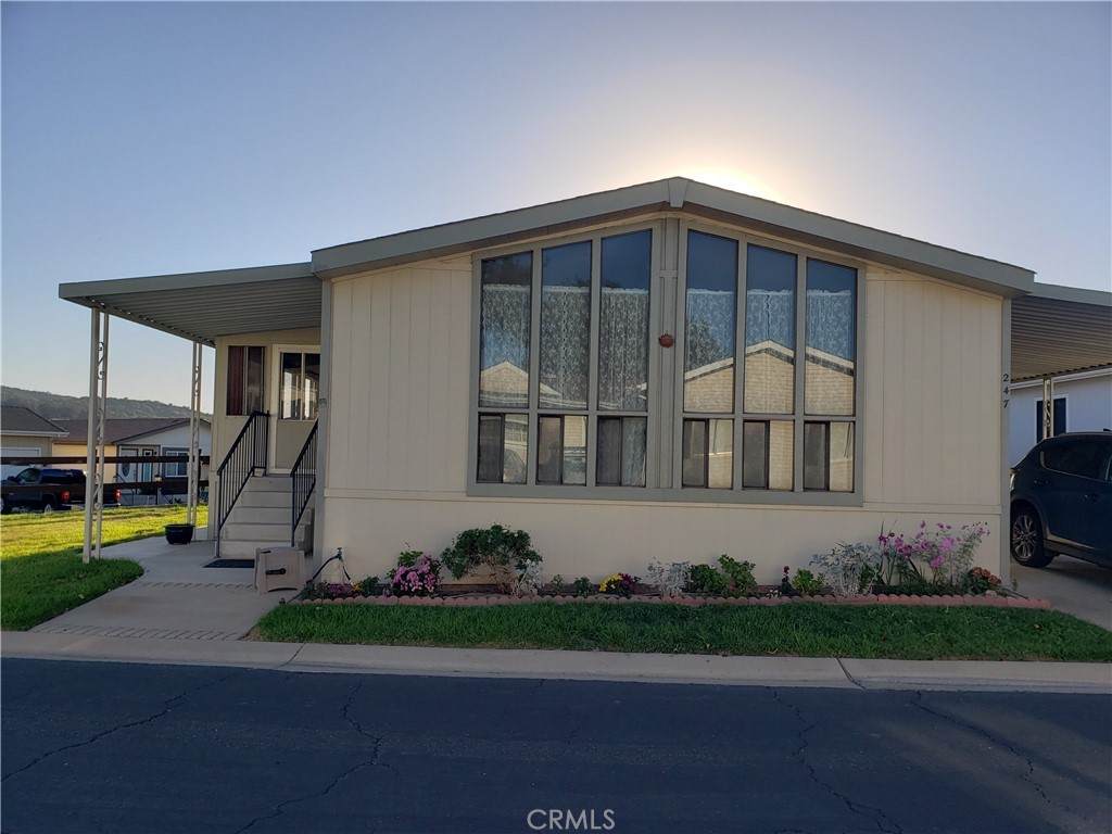 1650 Clark Avenue - Photo 1