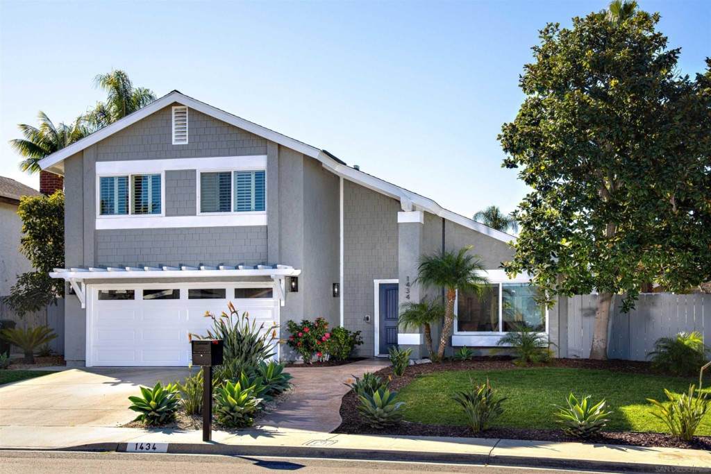 1434 Kings Cross Dr - Photo 1
