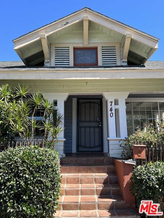 740 Magnolia Avenue - Photo 1