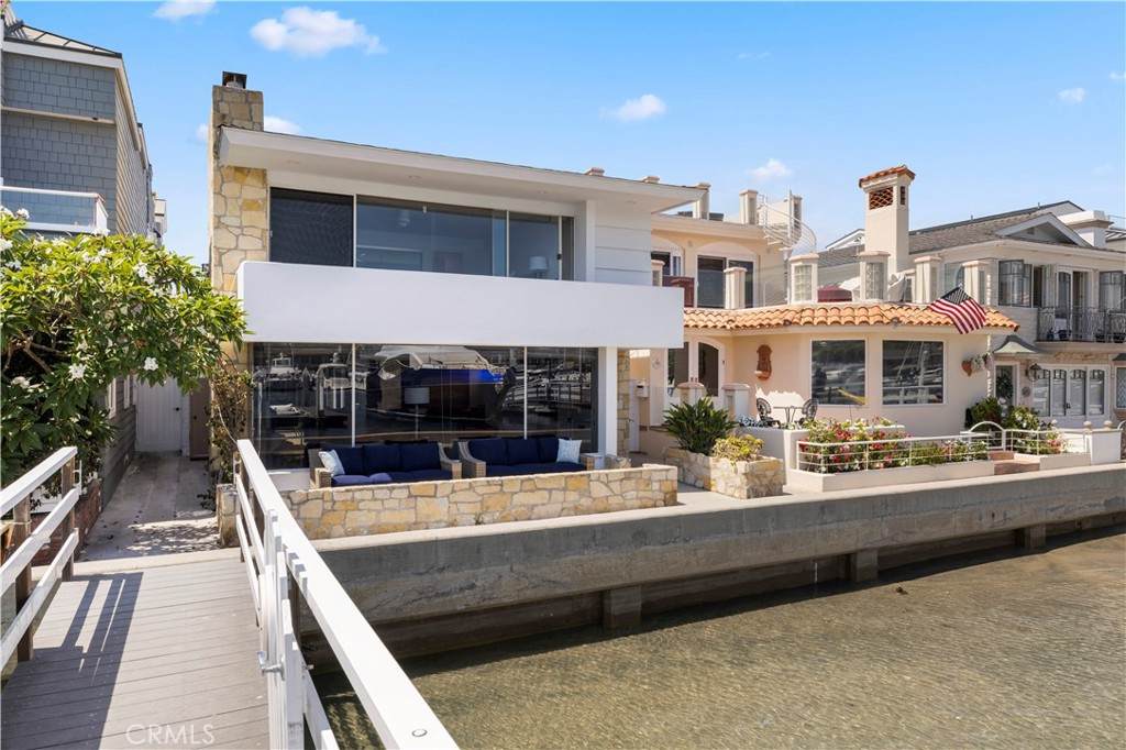 121 Bay Front - Photo 1