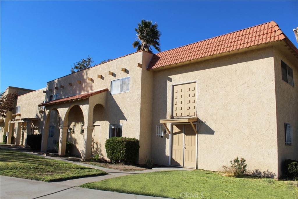 43631 Stanridge Avenue - Photo 1