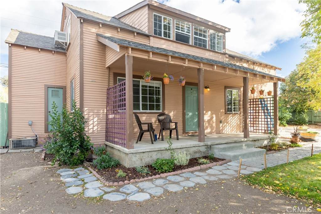 107 Capitol Hill Drive - Photo 1