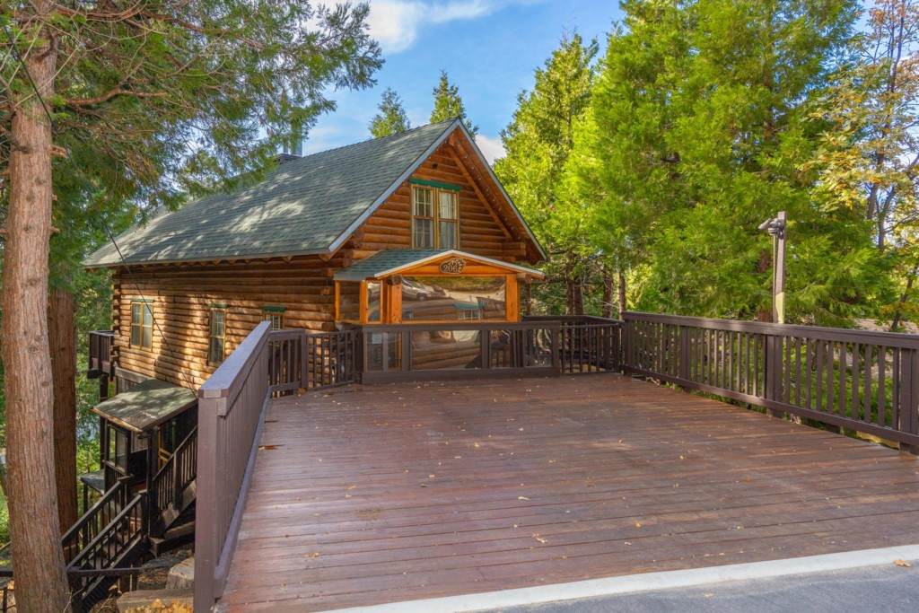 206 Ponderosa Drive - Photo 1