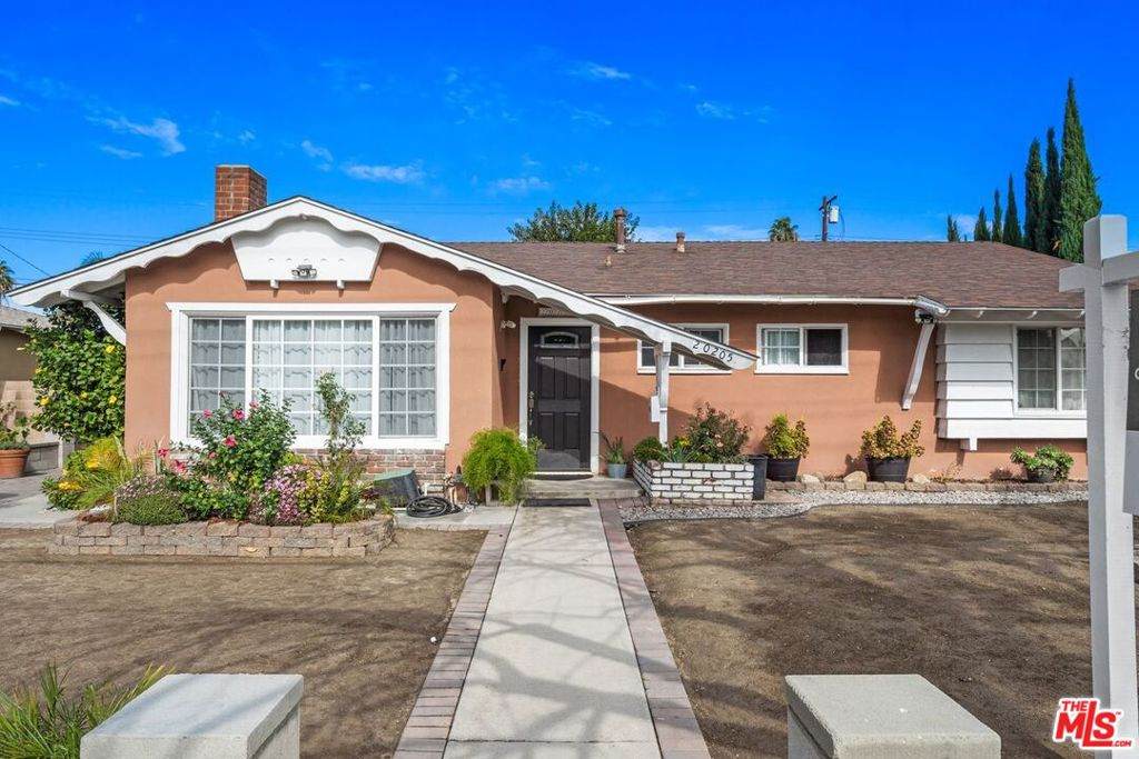 20205 Parthenia Street - Photo 1