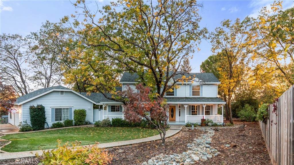 240 Pinewood Drive - Photo 1