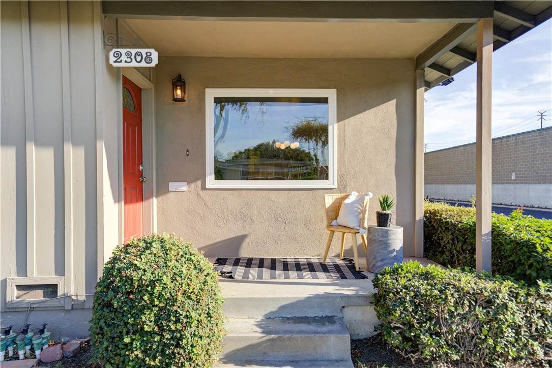 2308 Tevis Avenue - Photo 1