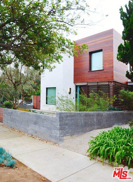 1458 Princeton Street - Photo 1