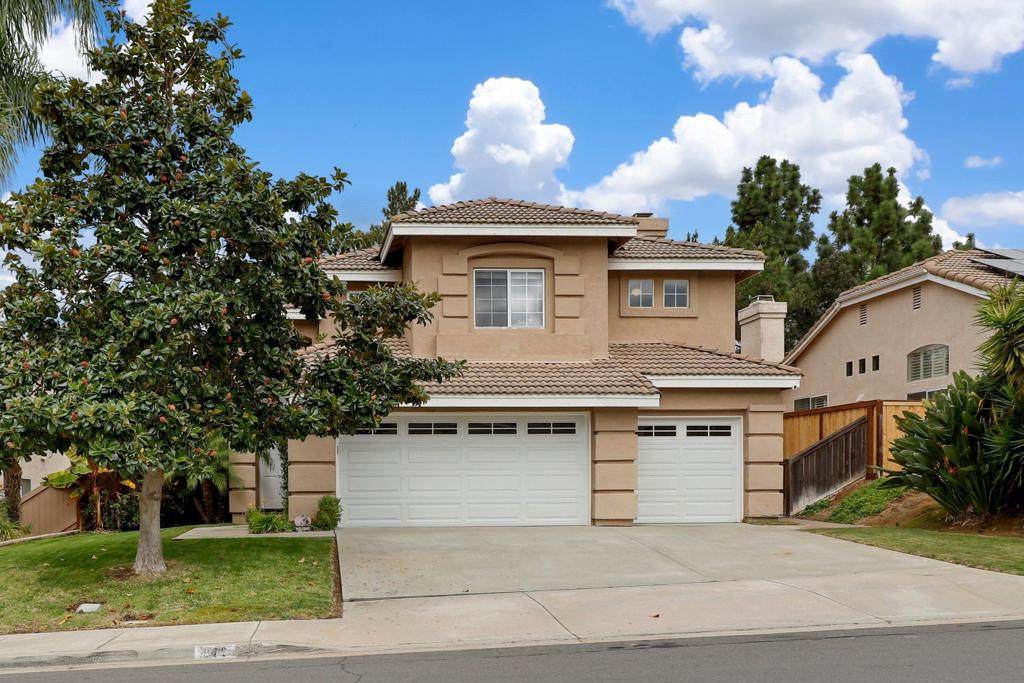 972 Honeysuckle Dr - Photo 1