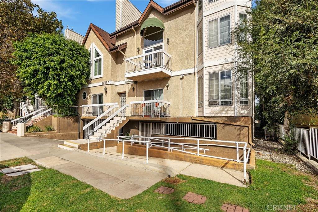 14937 Dickens Street - Photo 1