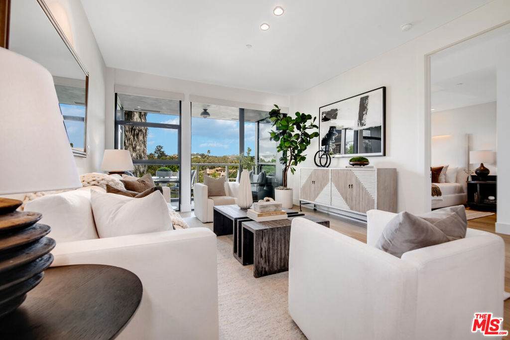 10777 Wilshire Boulevard - Photo 1