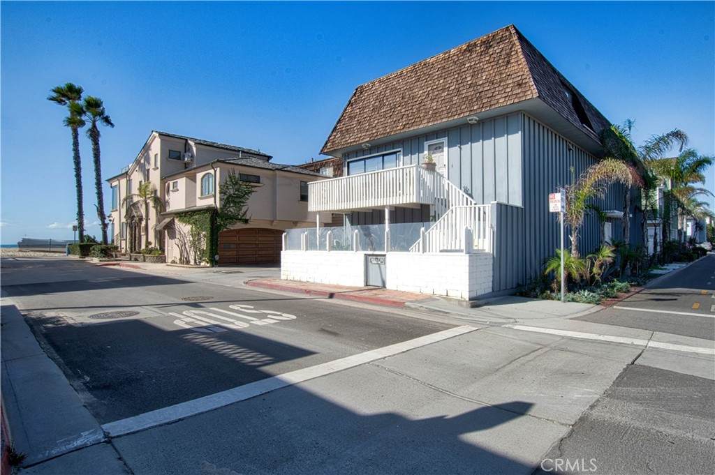 6303 Seashore - Photo 1