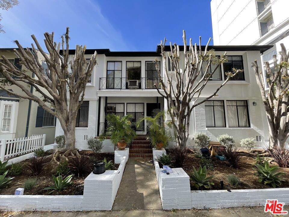 121 Crescent Drive - Photo 1