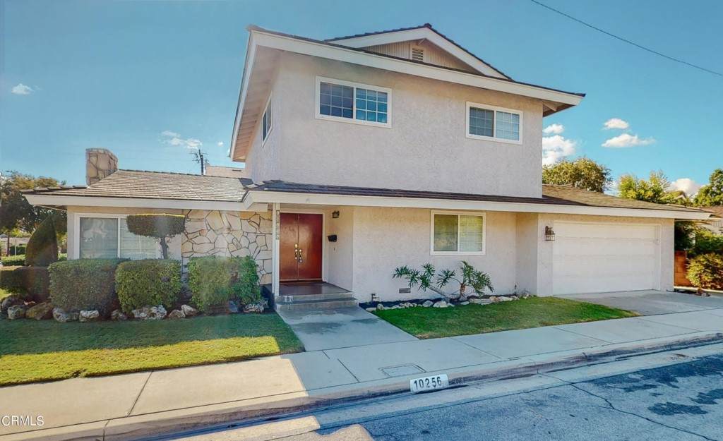 10256 Freer Street - Photo 1