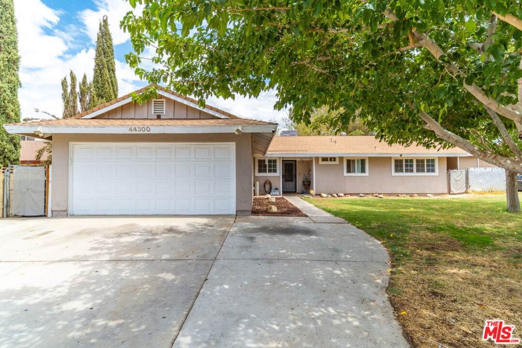 44300 Rawdon Avenue - Photo 1