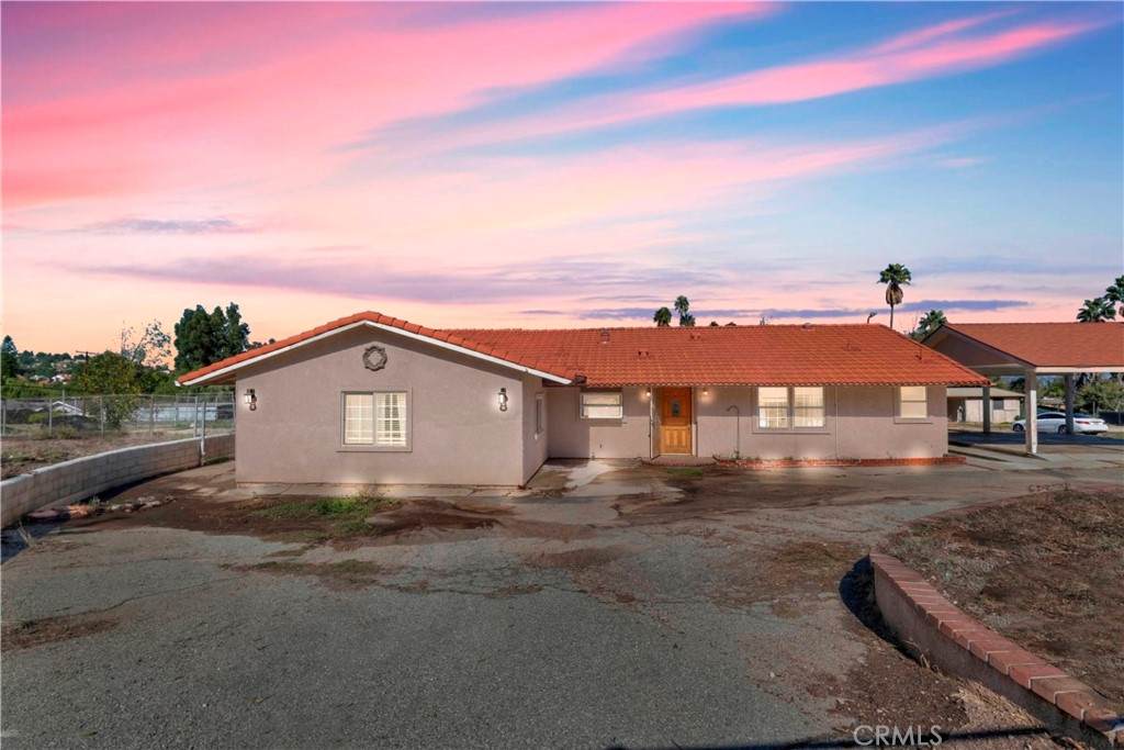 2755 Batson Avenue - Photo 1
