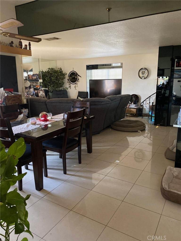 18418 Thomas Court - Photo 1
