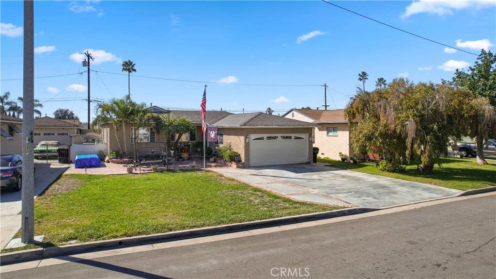 14022 Glenn Drive - Photo 1