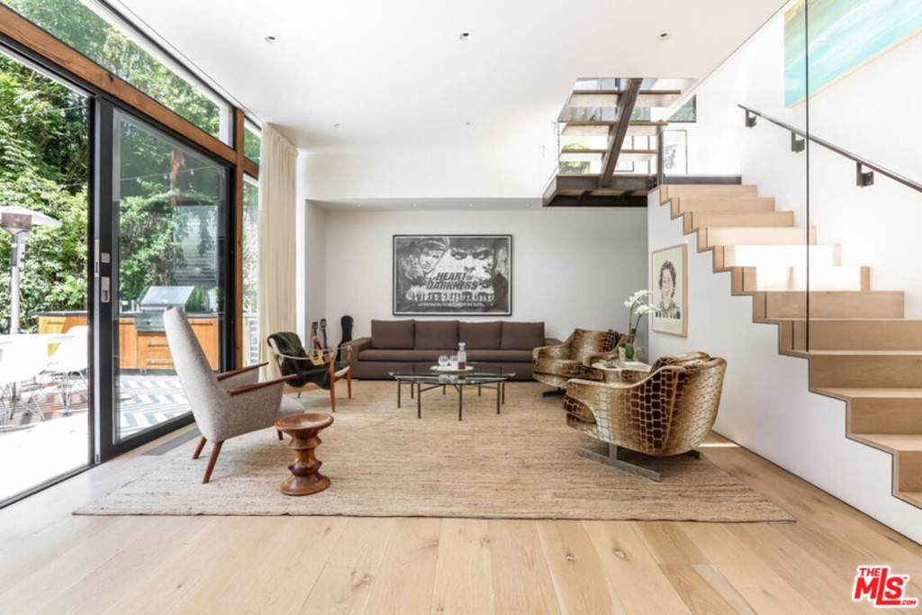 533 Norwich Drive - Photo 1