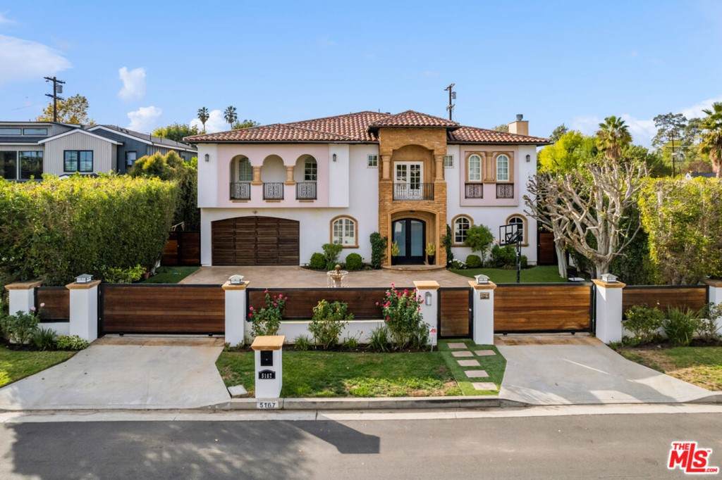 5167 Gaviota Avenue - Photo 1