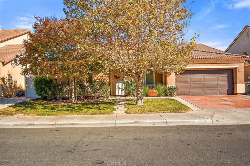 1745 El Nido Avenue - Photo 1