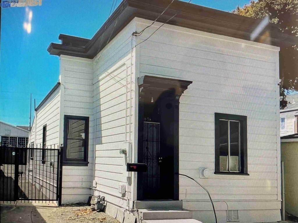 638 Eagle Ave - Photo 1