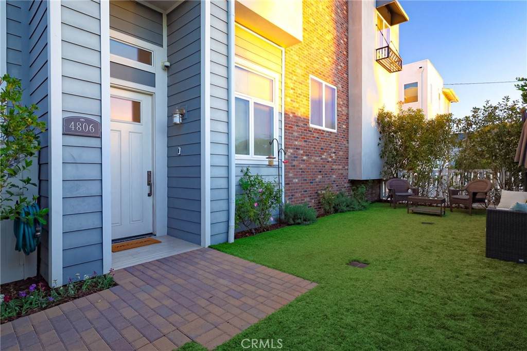 4806 Ben Avenue - Photo 1