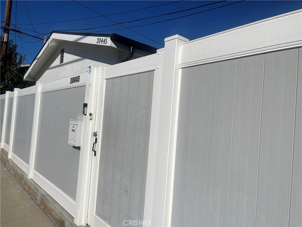 20445 Lanark - Photo 1
