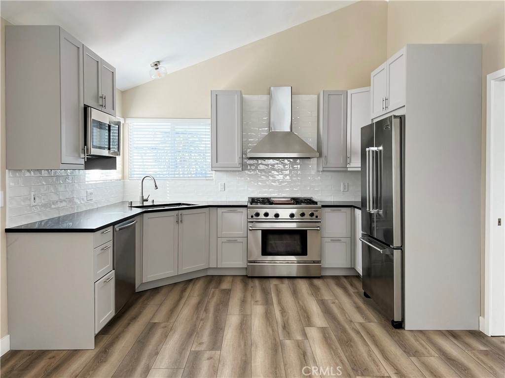 703 1/2 Larkspur Avenue - Photo 1