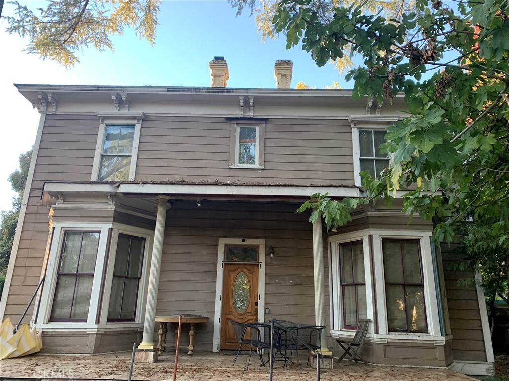 458 7th Street - Photo 1
