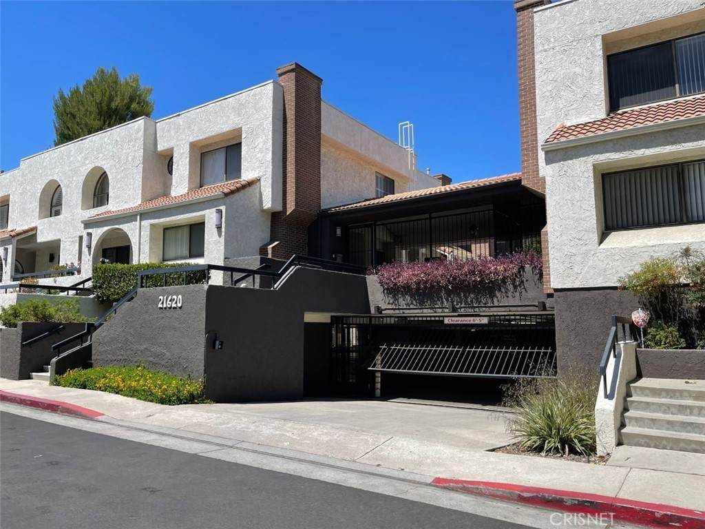 21620 Burbank Boulevard - Photo 1
