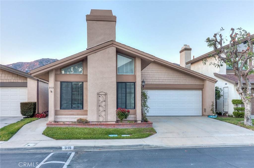 919 Keswick Place - Photo 1