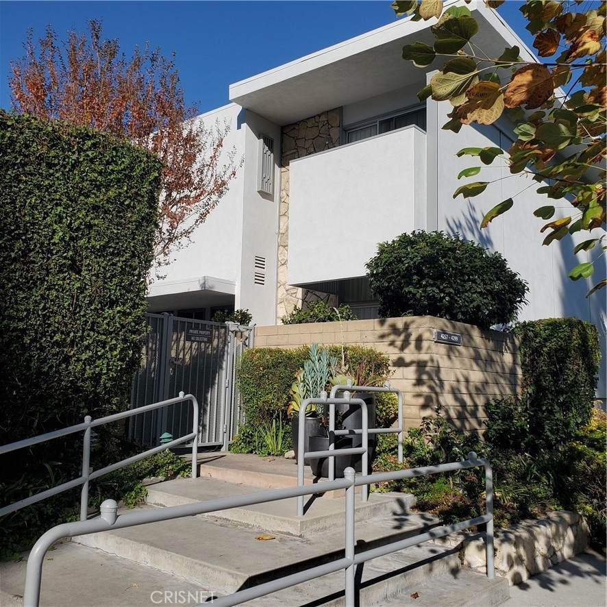 4285 Sarah Street - Photo 1
