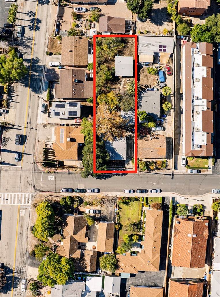 10011 Pinewood Avenue - Photo 1