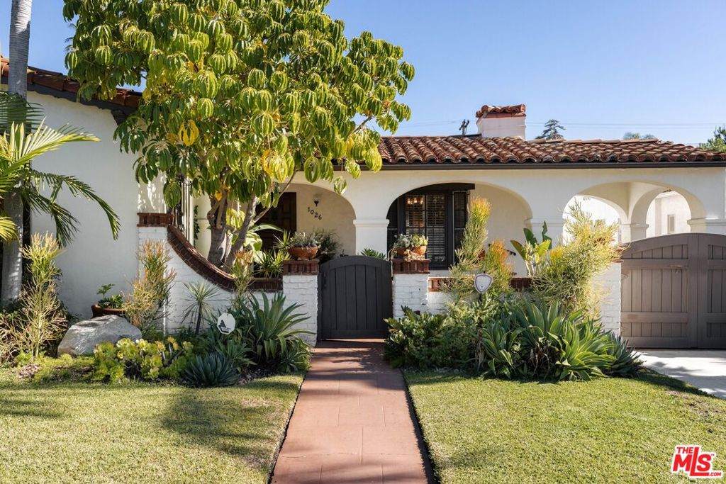 1026 La Jolla Avenue - Photo 1