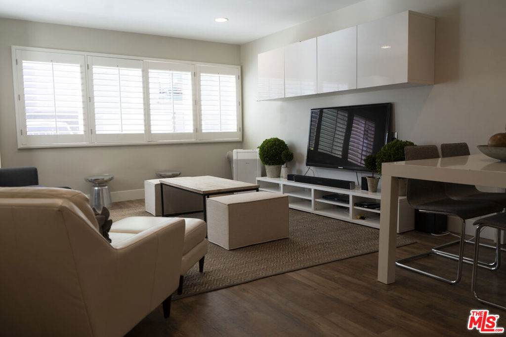 10 27th Avenue - Photo 1