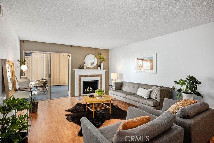 1919 Beverly Way - Photo 1