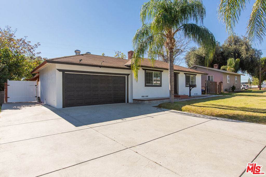1291 Oakwood Drive - Photo 1