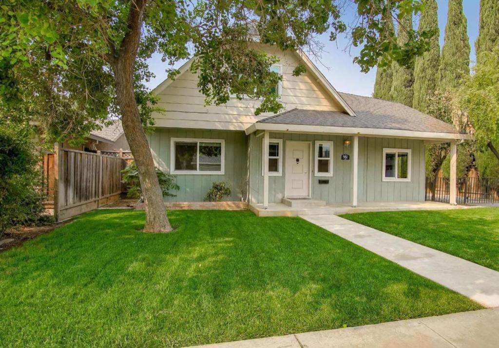 961 Elm Avenue - Photo 1