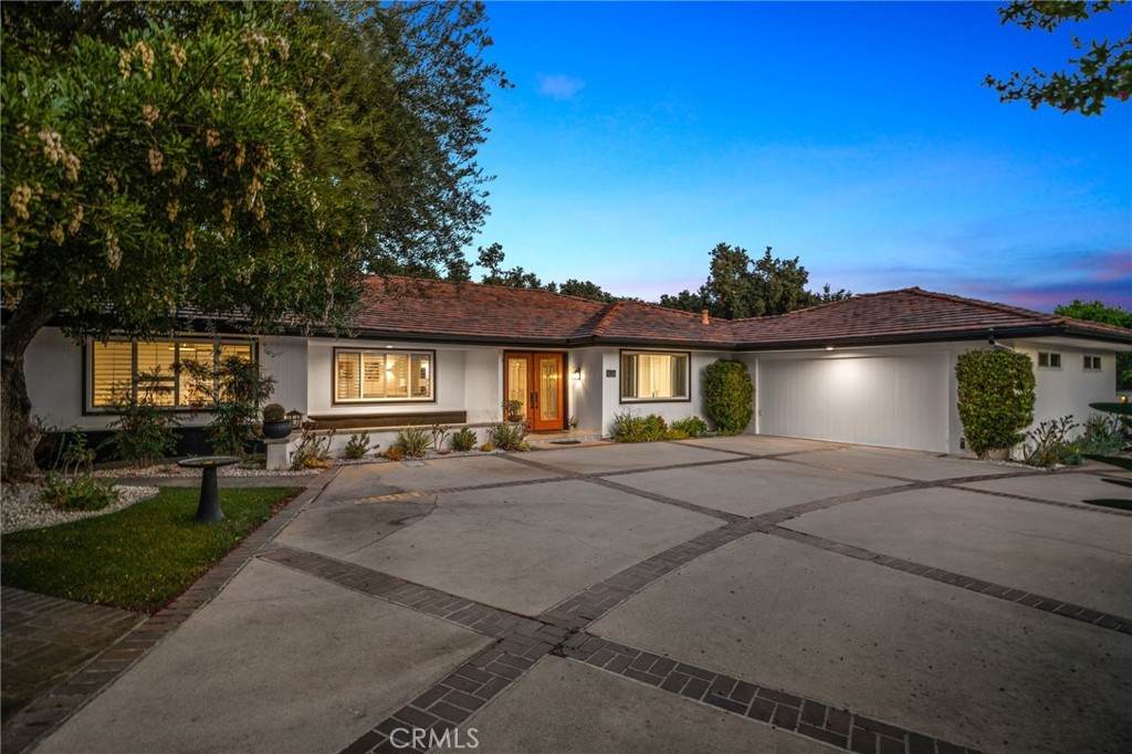 4124 Oak Hollow Road - Photo 1