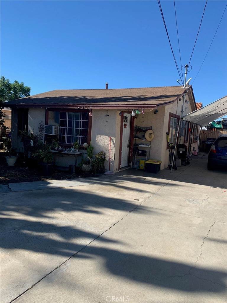 4825 Marion Avenue - Photo 1