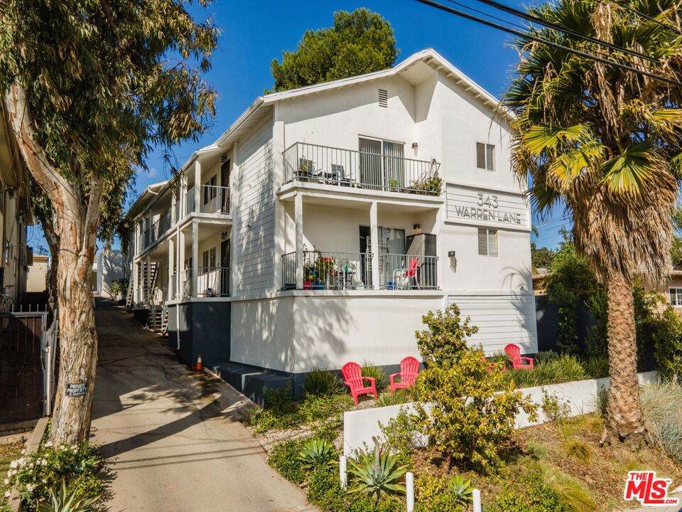 343 Warren Lane - Photo 1