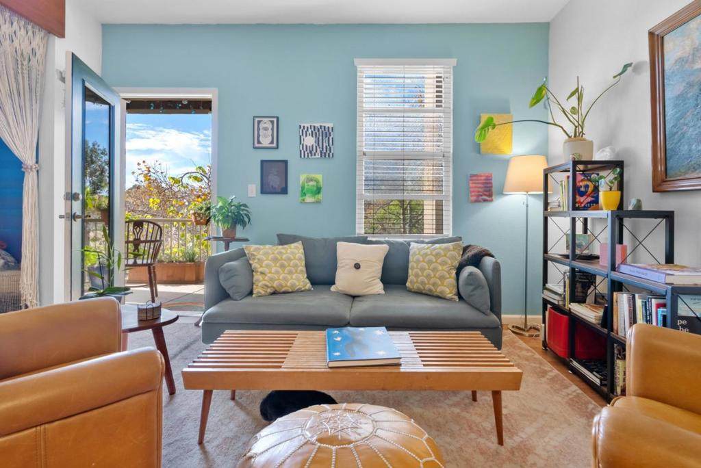 217 Pacifica Boulevard - Photo 1