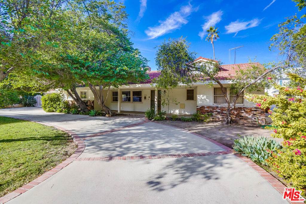 17409 Tarzana Street - Photo 1