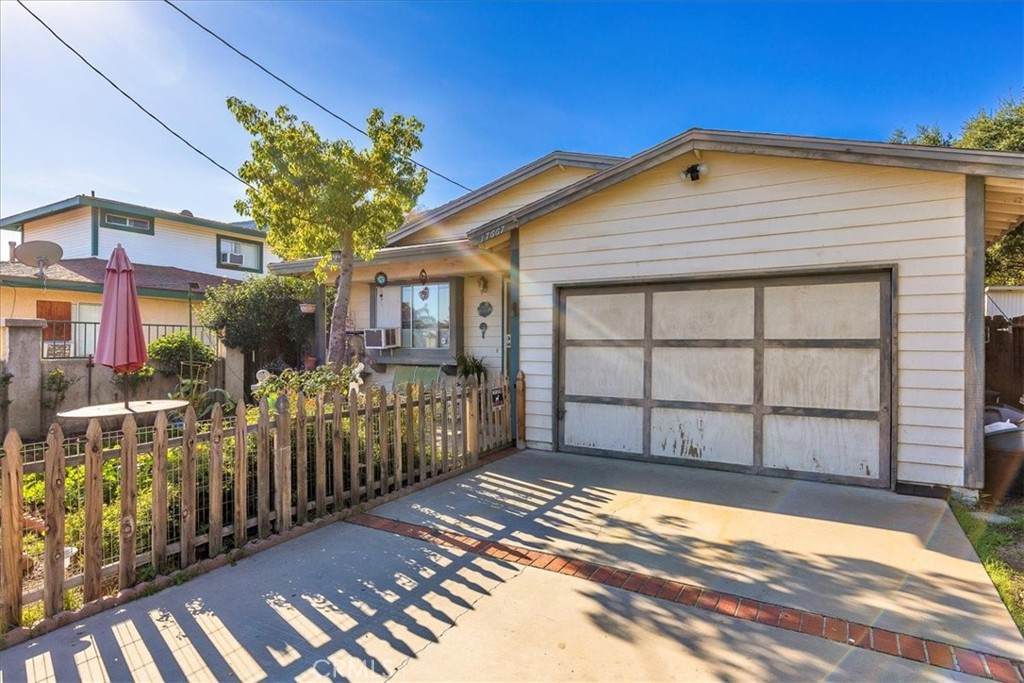 17667 Brightman Avenue - Photo 1