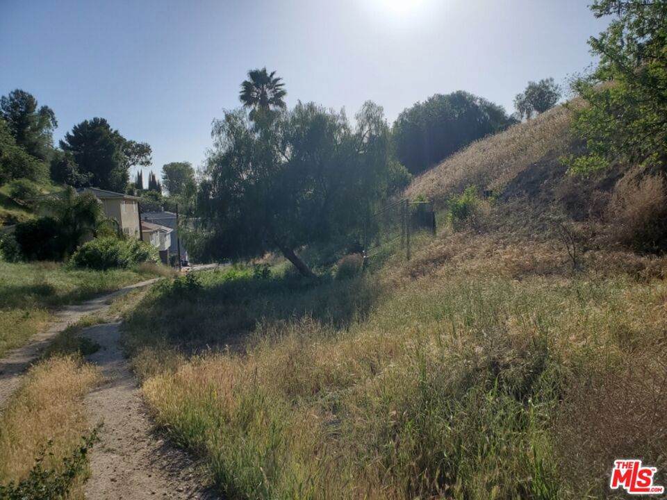 2117 Moss Avenue - Photo 1