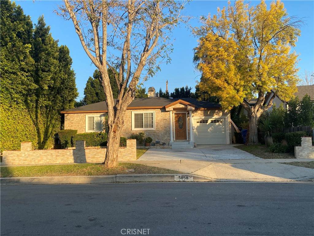 5858 Jamieson Avenue - Photo 1