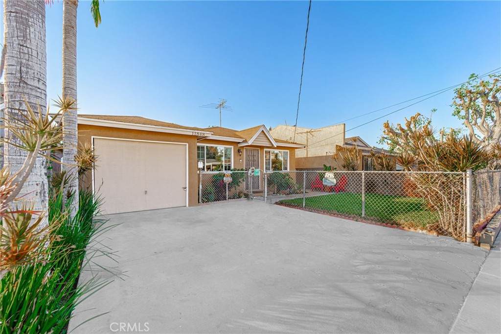 11848 165th Street - Photo 1