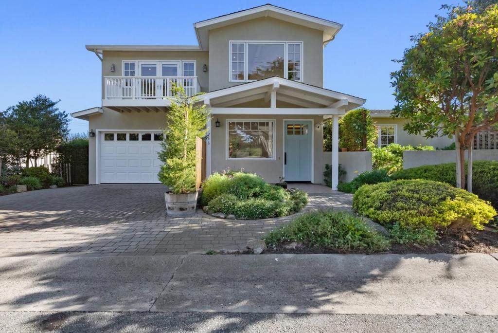 1146 Crest Avenue - Photo 1