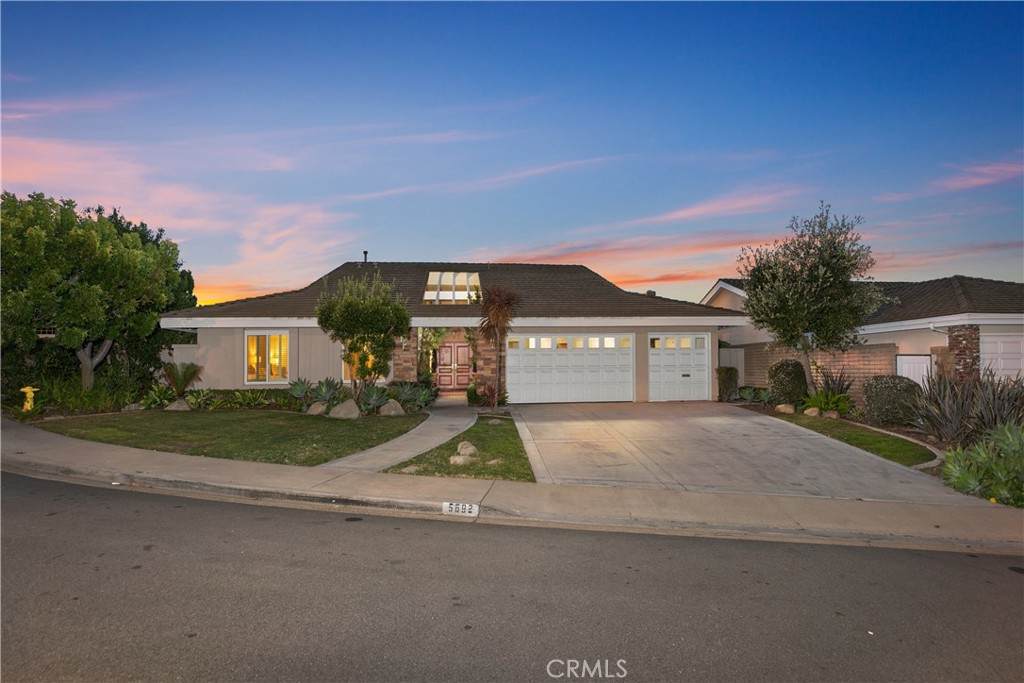 5692 Highgate - Photo 1